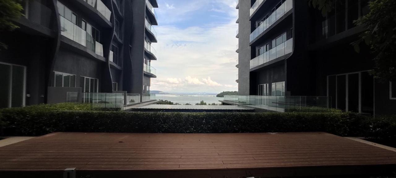 Infinite Seaview With Penang Bridge Suite With Sunrise Up To 11 Person Bayan Lepas Exterior photo