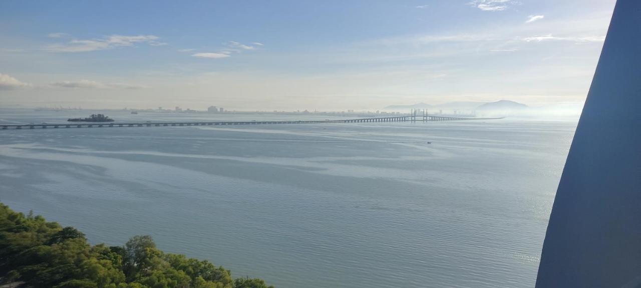 Infinite Seaview With Penang Bridge Suite With Sunrise Up To 11 Person Bayan Lepas Exterior photo