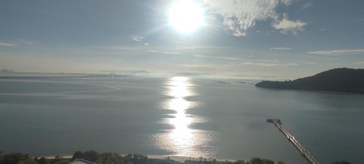 Infinite Seaview With Penang Bridge Suite With Sunrise Up To 11 Person Bayan Lepas Exterior photo