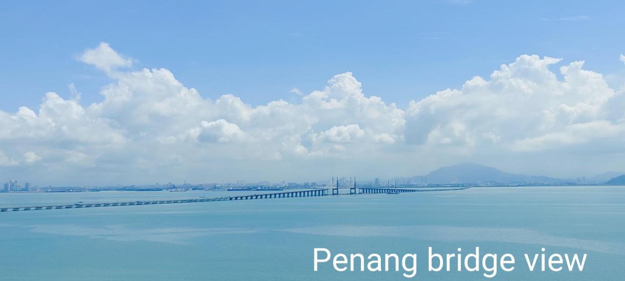 Infinite Seaview With Penang Bridge Suite With Sunrise Up To 11 Person Bayan Lepas Exterior photo