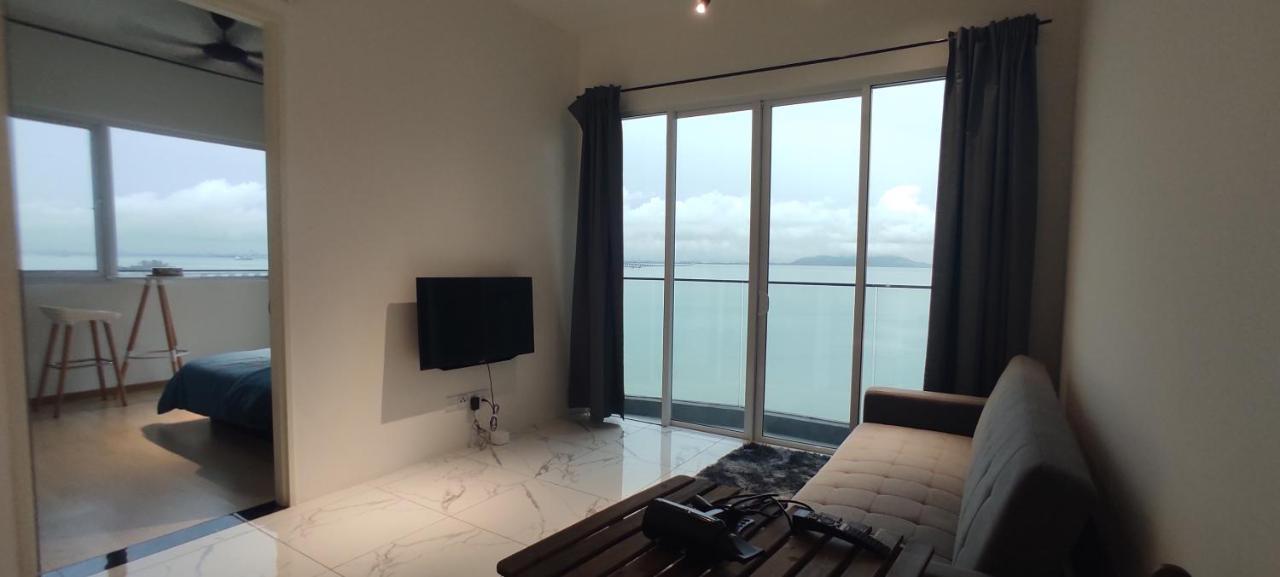 Infinite Seaview With Penang Bridge Suite With Sunrise Up To 11 Person Bayan Lepas Exterior photo