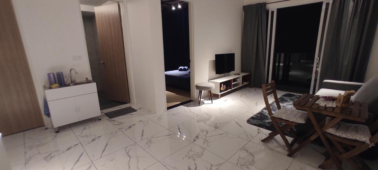 Infinite Seaview With Penang Bridge Suite With Sunrise Up To 11 Person Bayan Lepas Exterior photo
