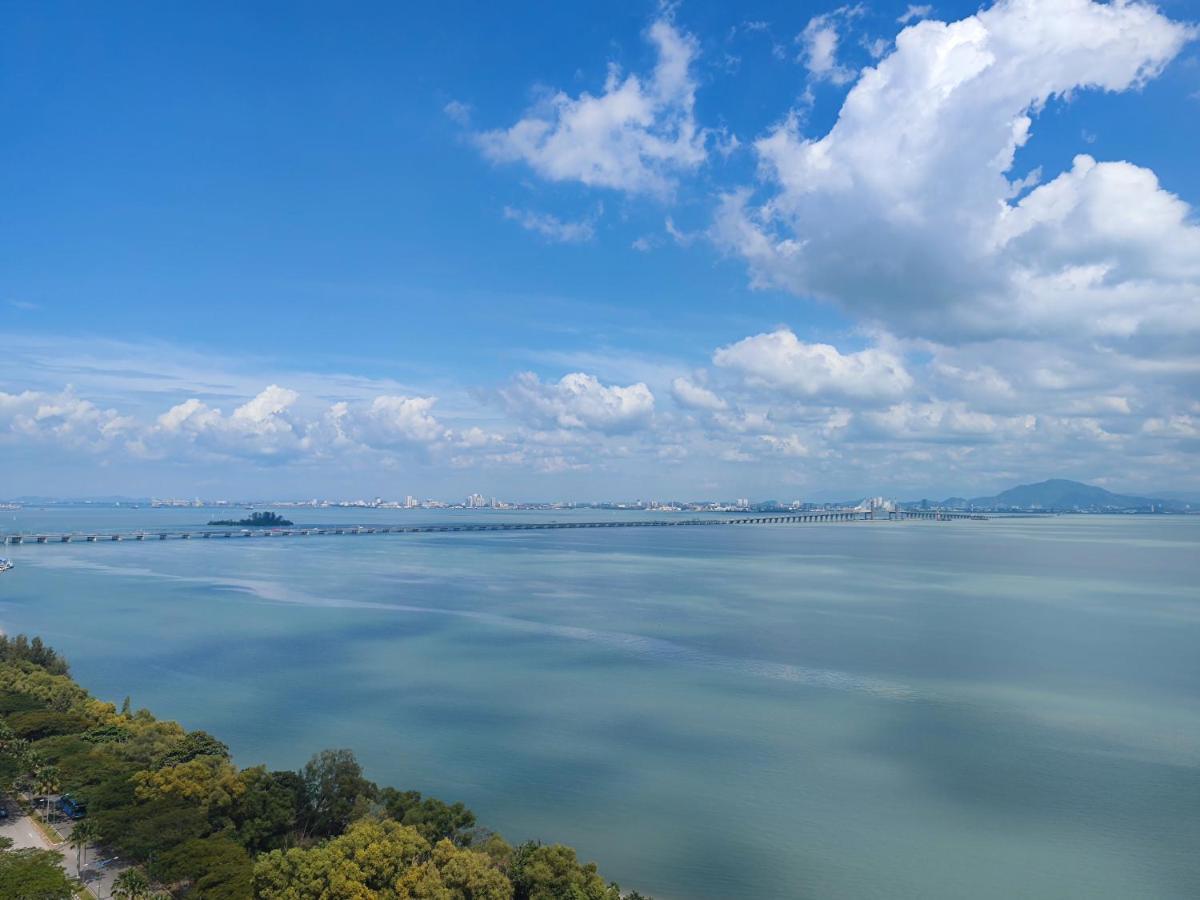Infinite Seaview With Penang Bridge Suite With Sunrise Up To 11 Person Bayan Lepas Exterior photo